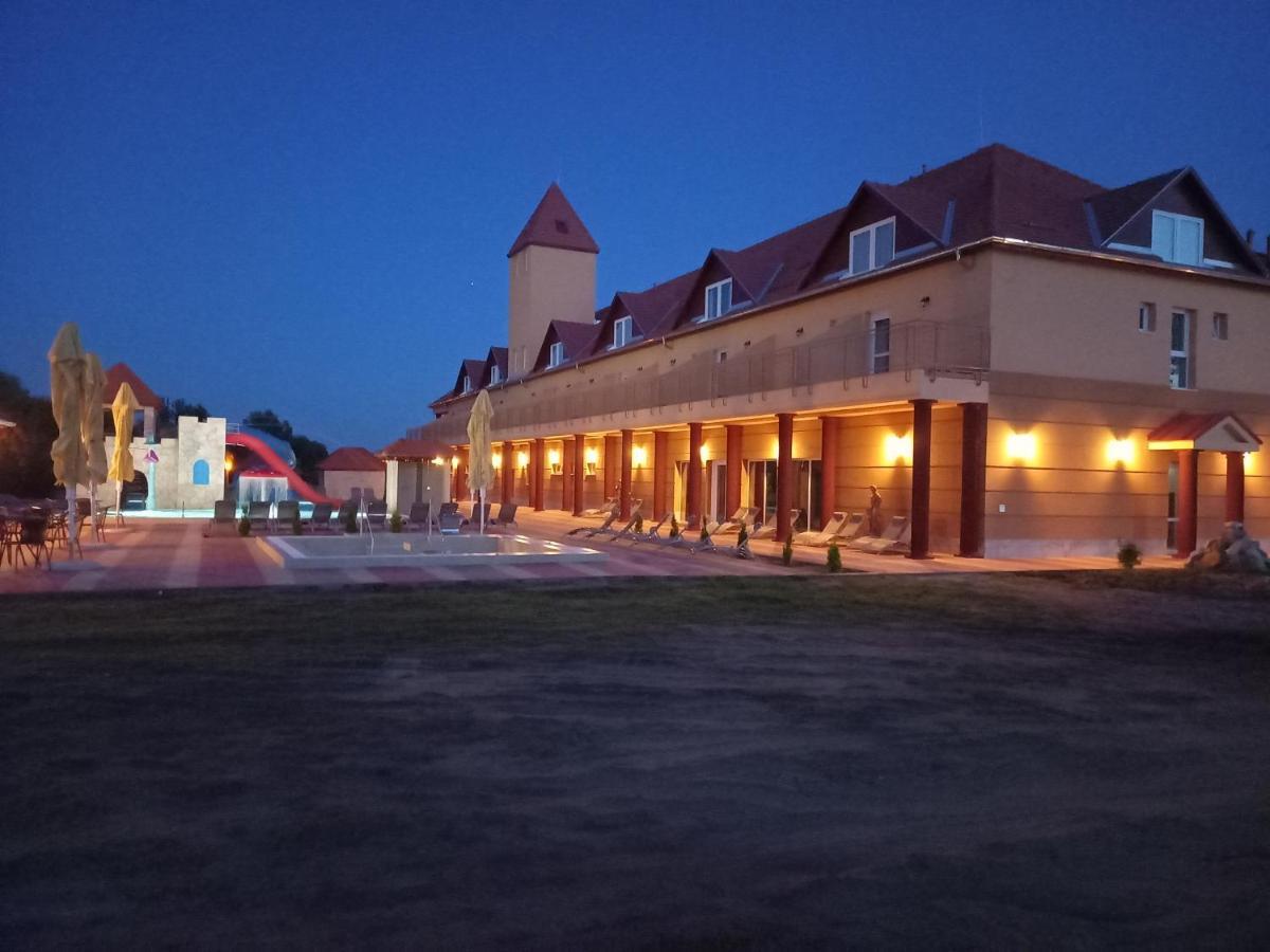 Hotel Termal Vesta Tapioszecso